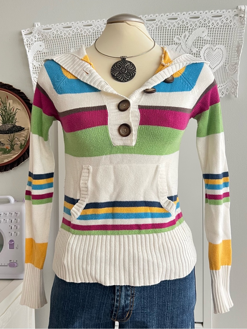 Y2K Aeropostale colorful striped cotton & acrylic sweater with hood and pockets